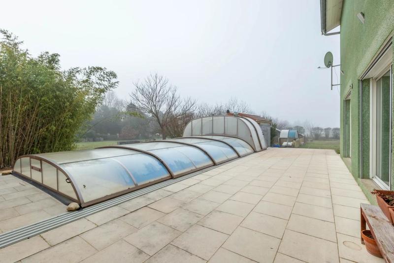 Maison - 235 m² - 6 pièces