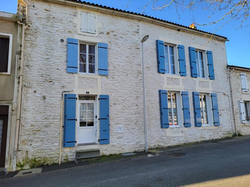 Maison ancienne - 165 m² - 7 pièces