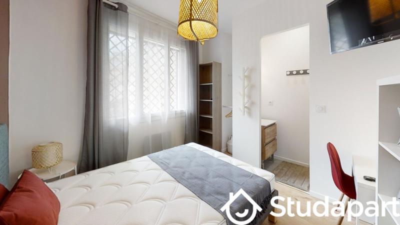 Chambre - 13 m² - 1 pièce