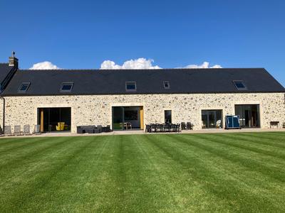 Maison - 600 m² - 18 pièces