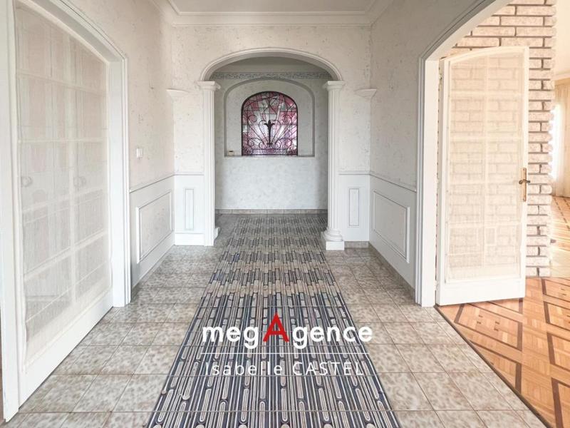 Maison - 210 m² - 7 pièces