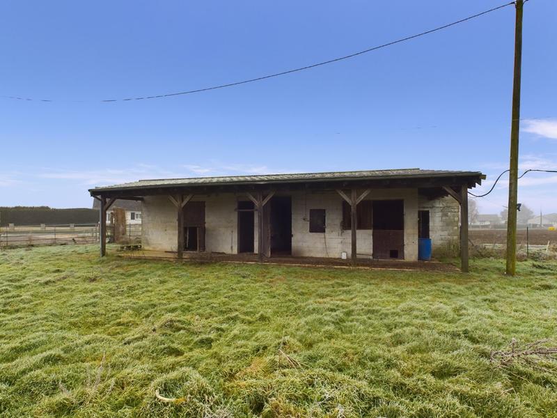 Maison - 245 m² - 9 pièces