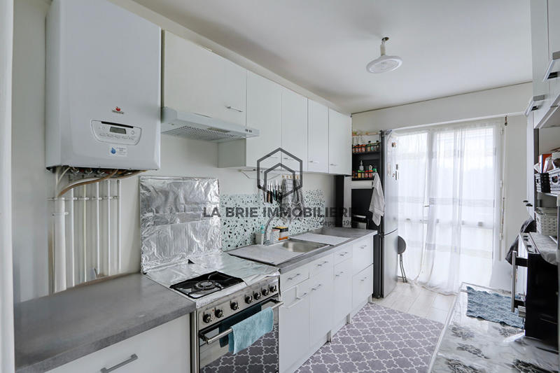 Maison - 92 m² - 5 pièces