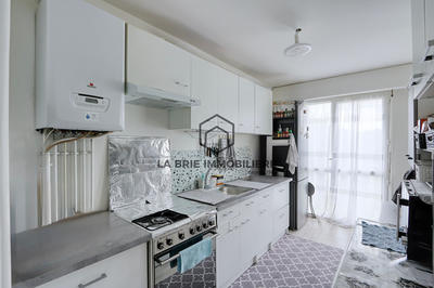 Maison - 92 m² - 5 pièces