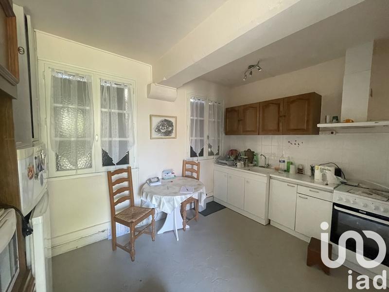 Maison - 221 m² - 6 pièces