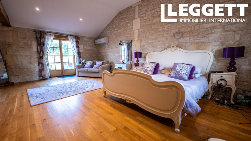 Maison - 473 m² - 12 pièces