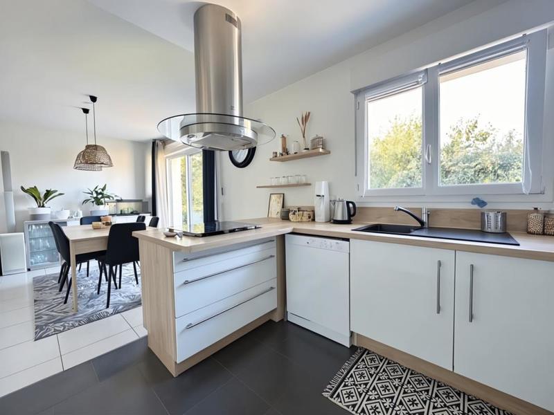 Pavillon - 90 m² - 6 pièces