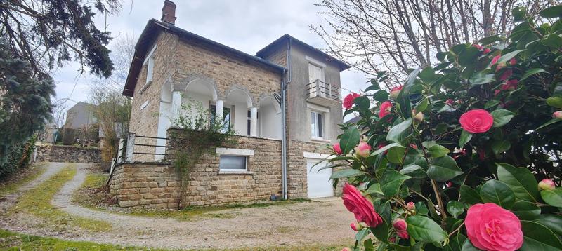 Maison - 140 m² - 7 pièces
