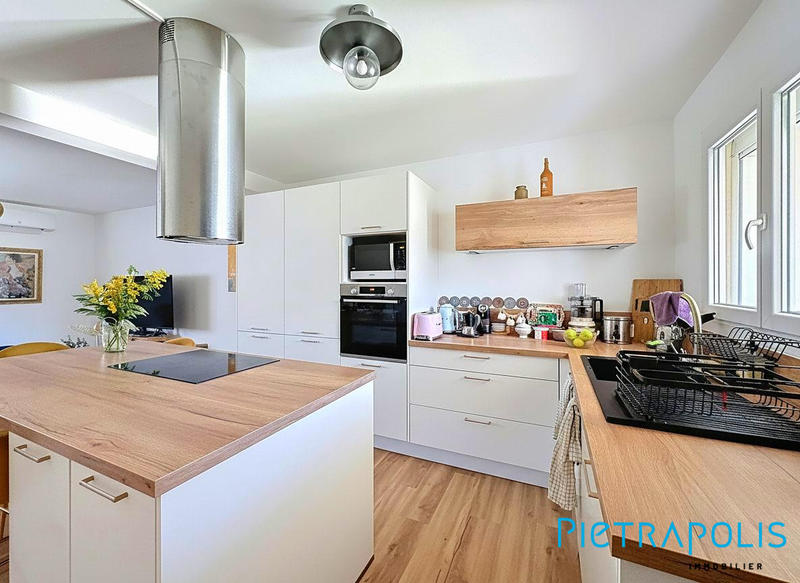 Maison - 110 m² - 4 pièces