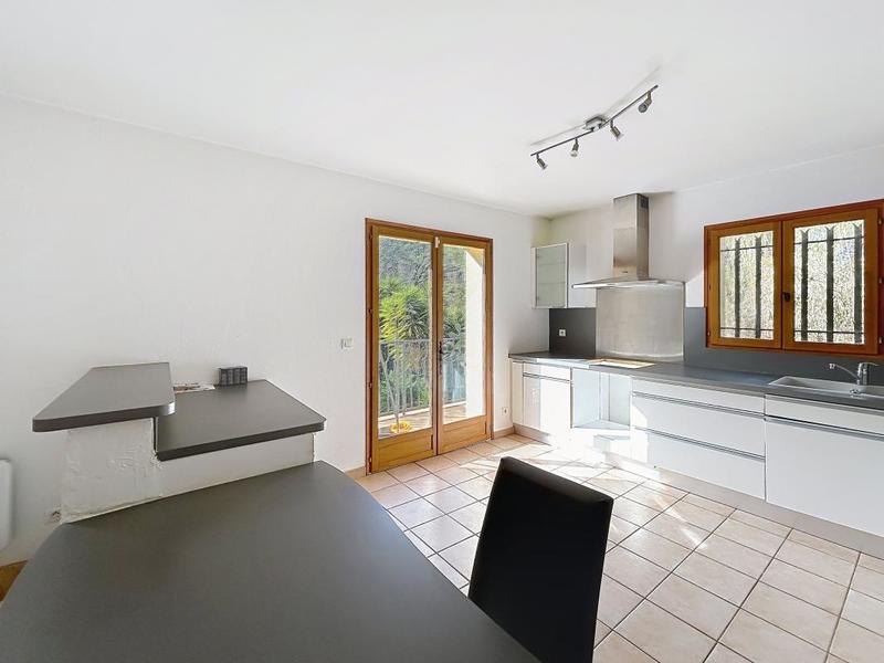 Maison - 96 m² - 4 pièces