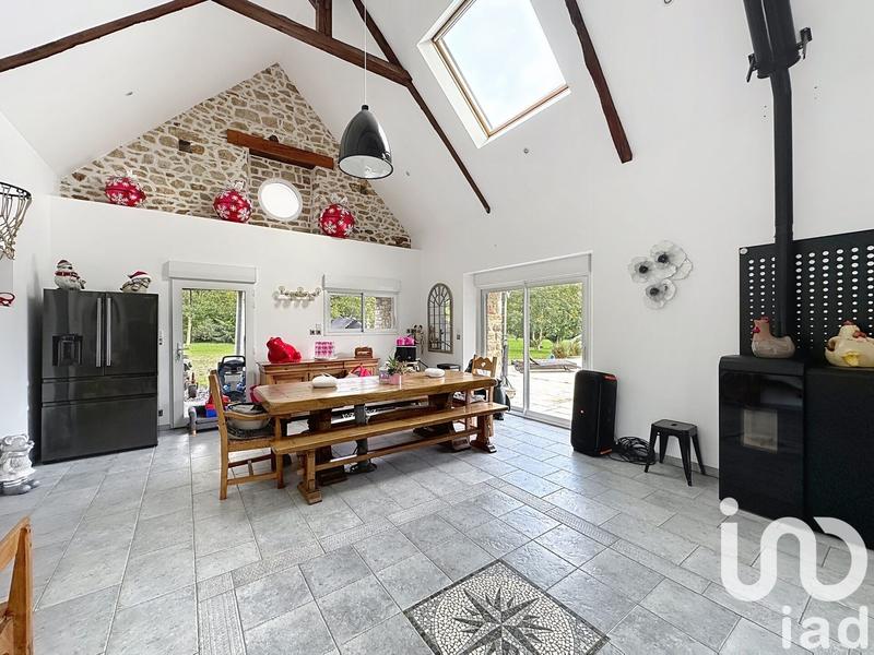 Maison - 312 m² - 8 pièces