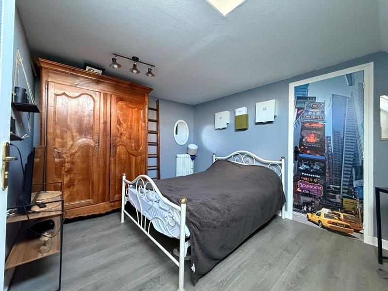 Maison - 230 m² - 10 pièces