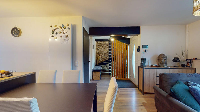 Maison - 95 m² - 5 pièces