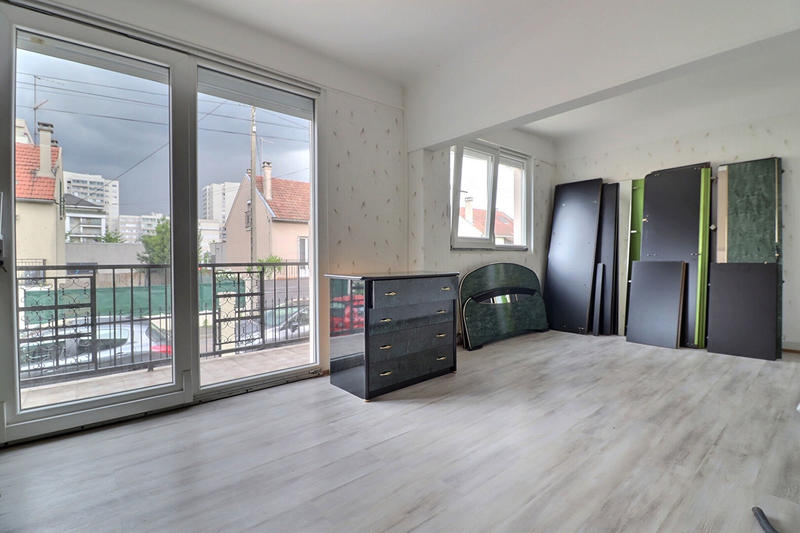 Maison - 97 m² - 8 pièces