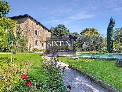 Maison ancienne - 219 m² - 7 pièces