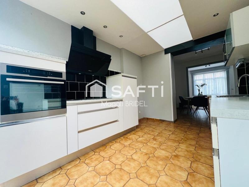 Maison - 102 m² - 6 pièces