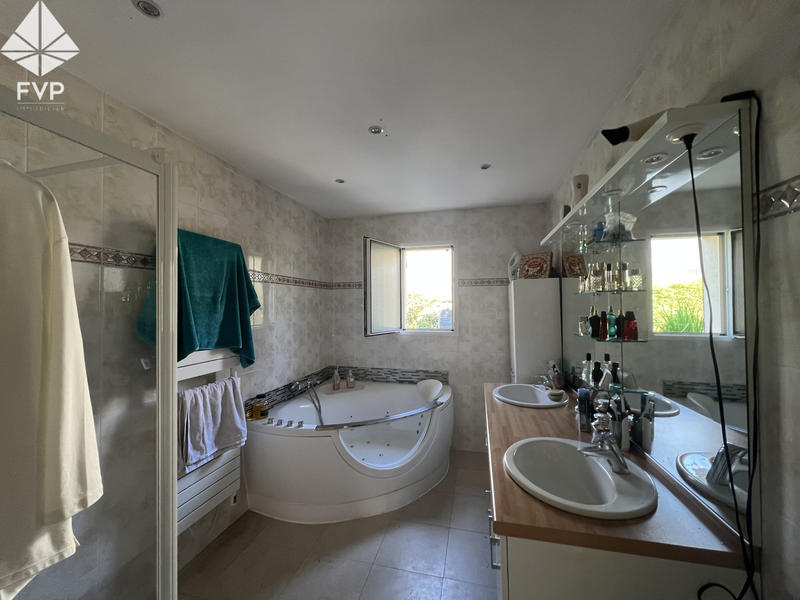 Maison - 110 m² - 5 pièces