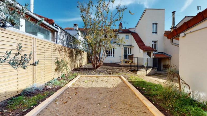 Chambre - 13 m² - 8 pièces