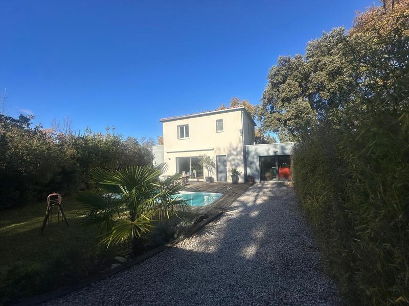 Maison contemporaine - 122 m² - 5 pièces