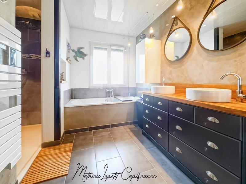 Maison - 120 m² - 6 pièces