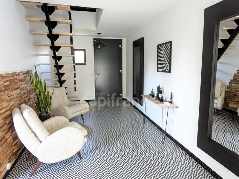 Maison - 217 m² - 7 pièces