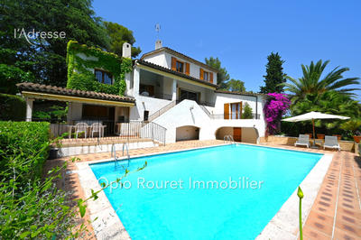 Maison - 197 m² - 7 pièces