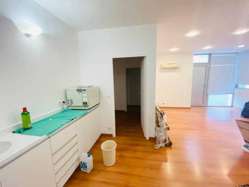 Local commercial - 331 m² - 25 pièces