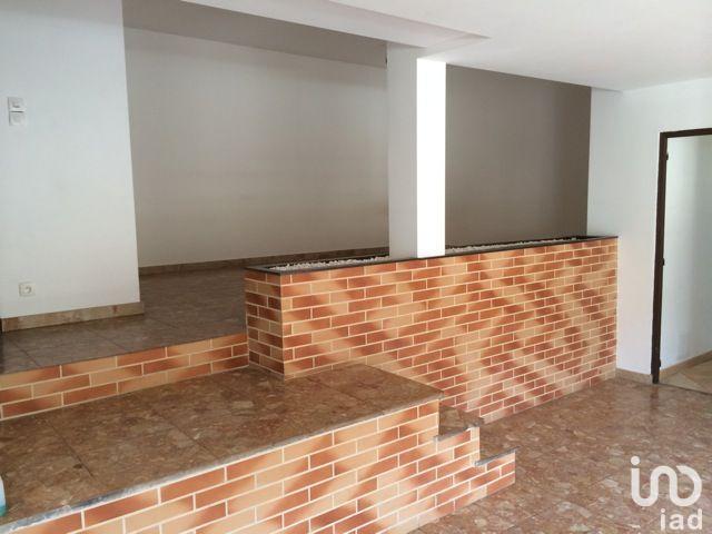 Local commercial - 3 000 m²