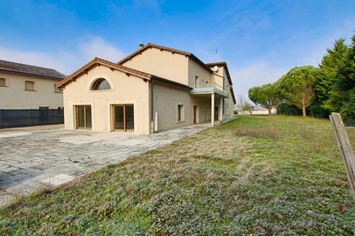 Maison - 337 m² - 5 pièces