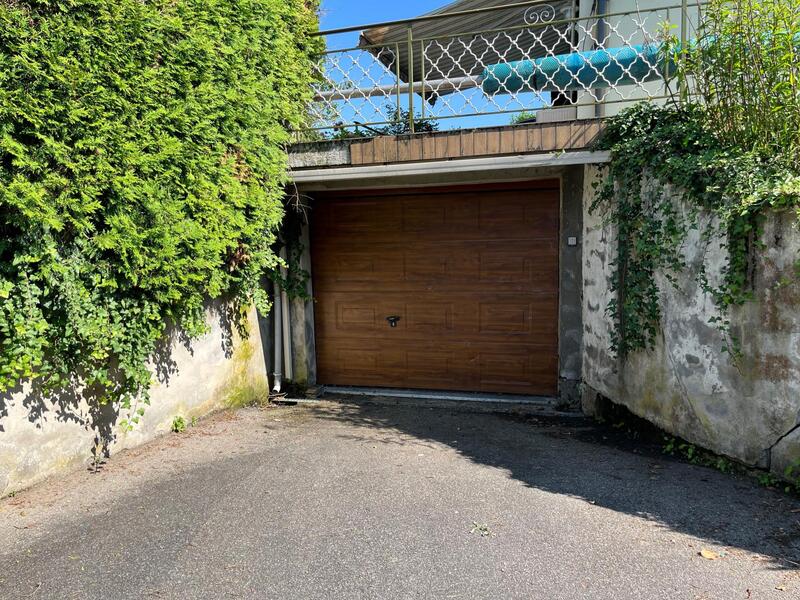 Maison - 265 m² - 10 pièces