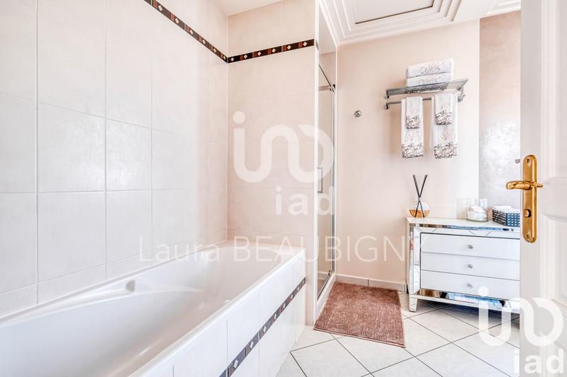 Maison - 524 m² - 12 pièces