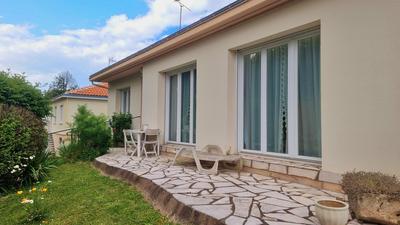 Pavillon - 150 m² - 7 pièces