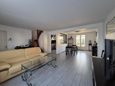 Maison - 88 m² - 5 pièces