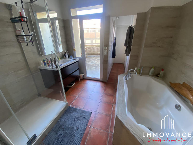 Maison - 244 m² - 7 pièces