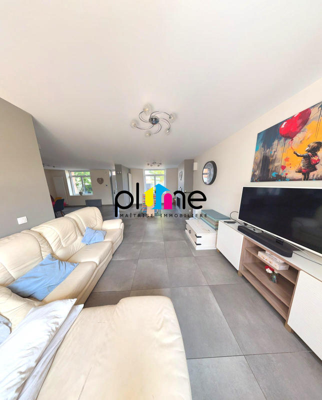 Maison contemporaine - 240 m² - 7 pièces