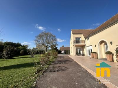 Maison - 284 m² - 8 pièces