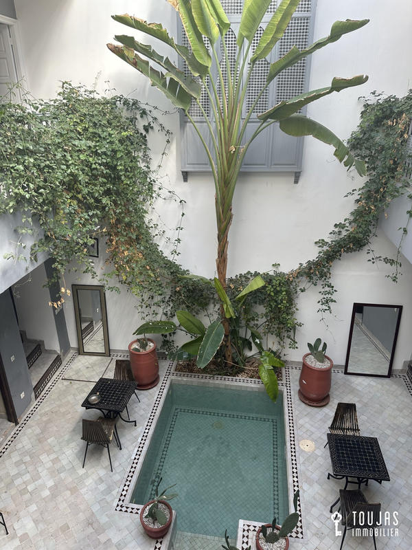 Maison - 350 m² - 7 pièces