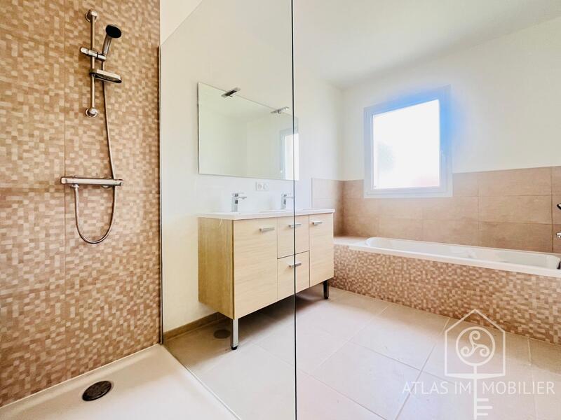 Maison traditionnelle - 108 m² - 5 pièces