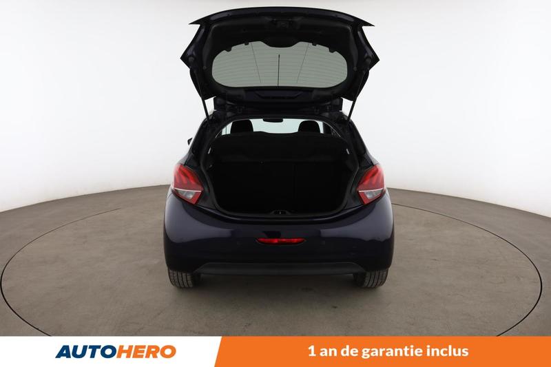 Peugeot 208 1.6 Blue-HDi Style 5p 75 ch