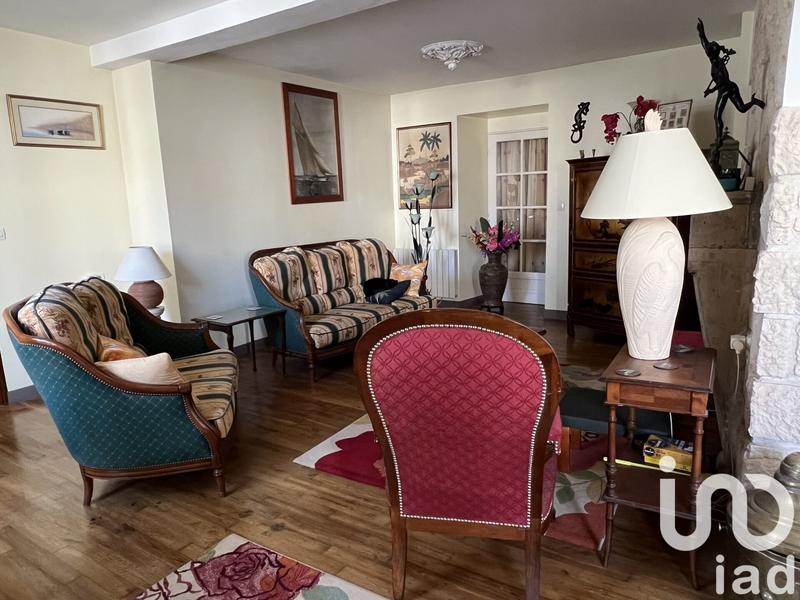 Maison - 237 m² - 11 pièces