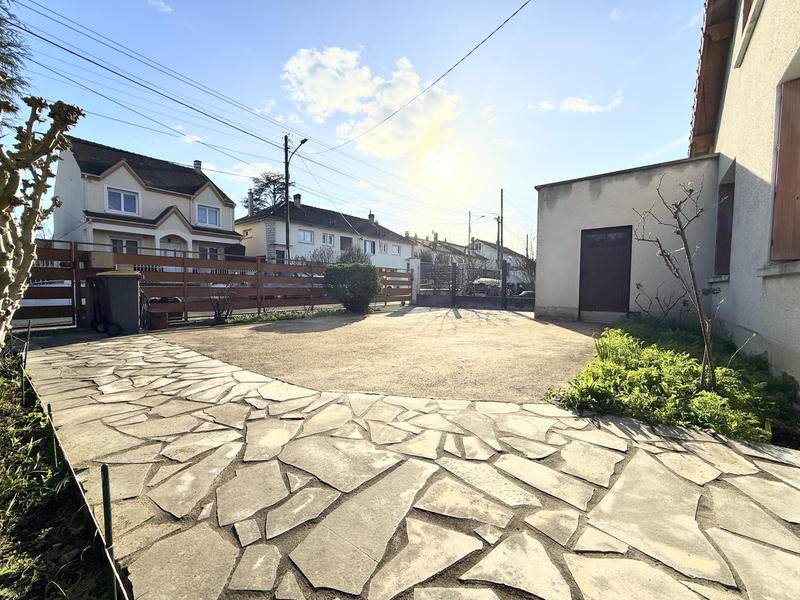 Maison - 115 m² - 6 pièces