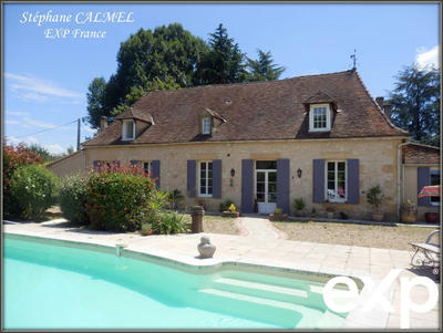 Maison - 305 m² - 14 pièces