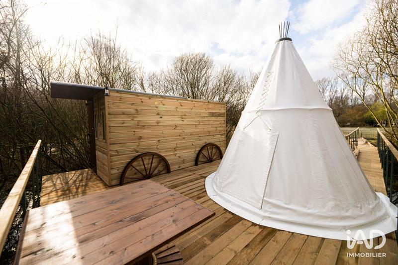 Local commercial - 22 000 m²