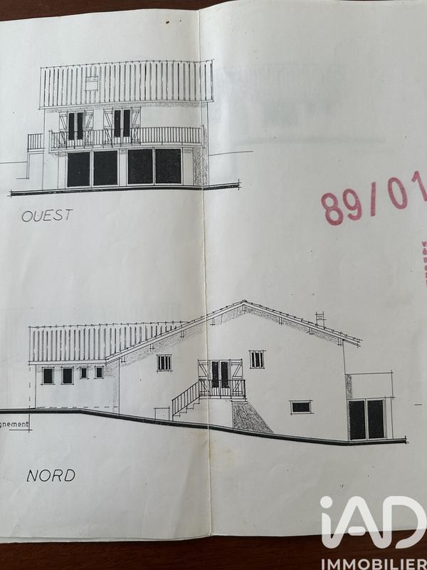 Maison - 200 m² - 7 pièces