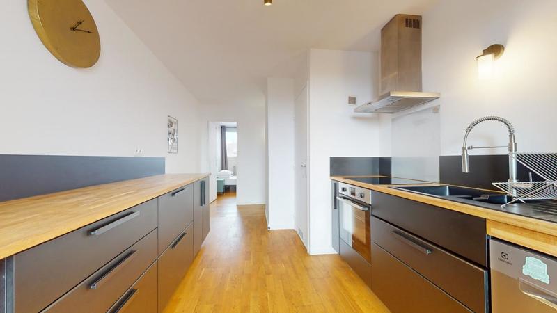 Appartement - 80 m² - 5 pièces