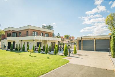 Maison d'architecte - 225 m² - 7 pièces