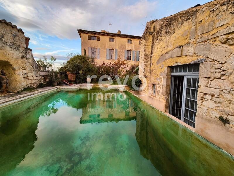 Maison bourgeoise - 328 m² - 17 pièces