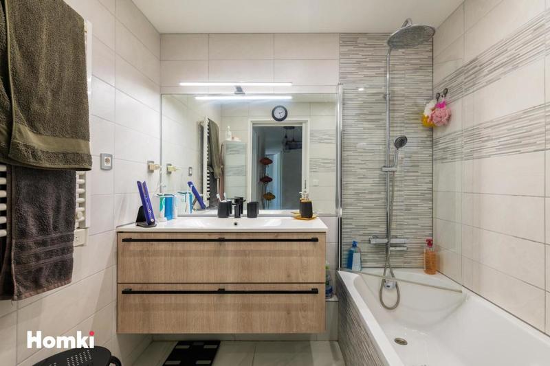 Appartement - 80 m² - 4 pièces