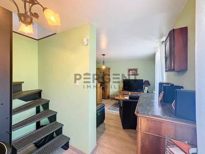 Maison - 231 m² - 9 pièces