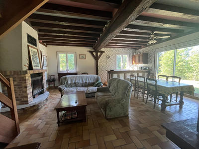 Maison - 90 m² - 4 pièces